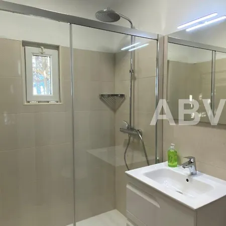 Beautiful Townhouse In Καρβοέιρο
